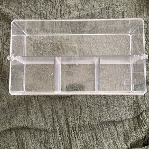 Acrylic Makeup Organizers - Picture 3 of 4